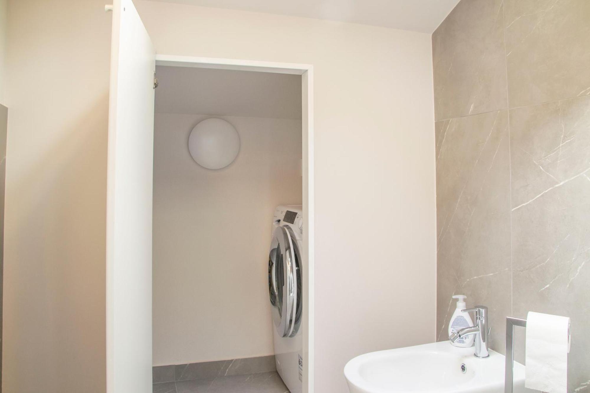 Small Island In Milan Apartment Exterior foto